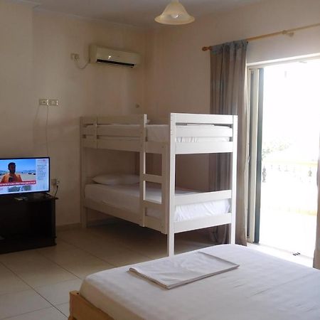 Apartment Urania_1 Sarandë Buitenkant foto