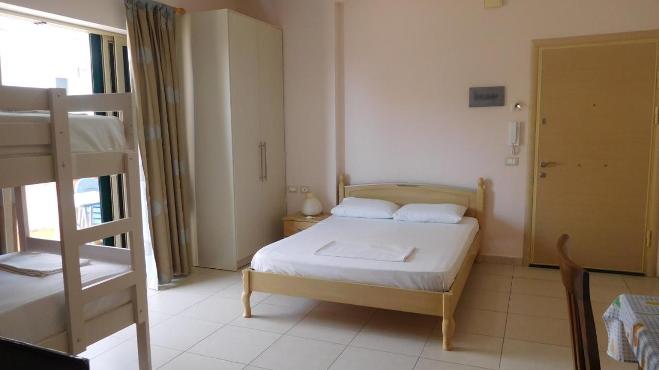 Apartment Urania_1 Sarandë Buitenkant foto